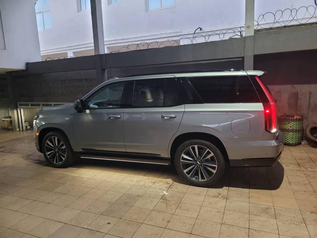 CADILLAC ESCALADE 2025