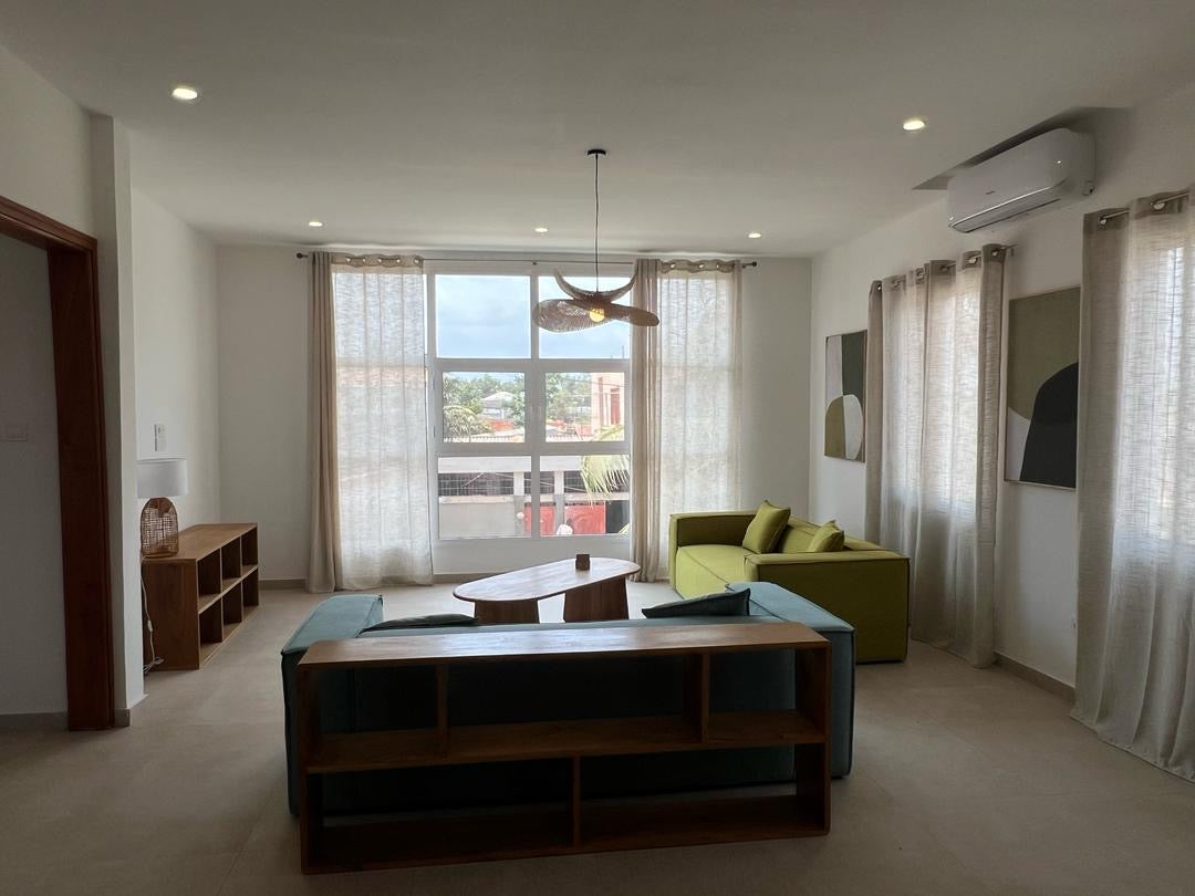 VILLA MEUBLÉE 8 PIÈCES À LOUER À ADIDOGOMÉ CARREFOUR AÏSED – NOUVELLE CONSTRUCTION