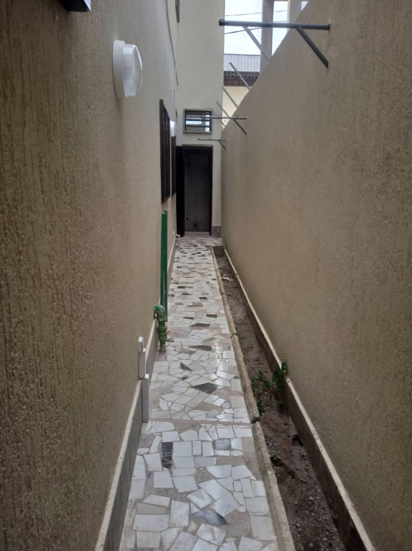 UNE VILLA 6 PIÈCES À LOUER / VENDRE DANS LA CITÉ MOKPOKPO