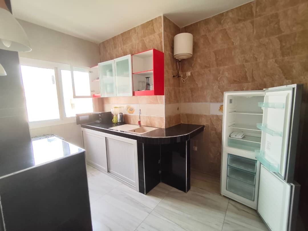 UN IMMEUBLE DE 25 PIÈCES À VENDRE À BAGUIDA