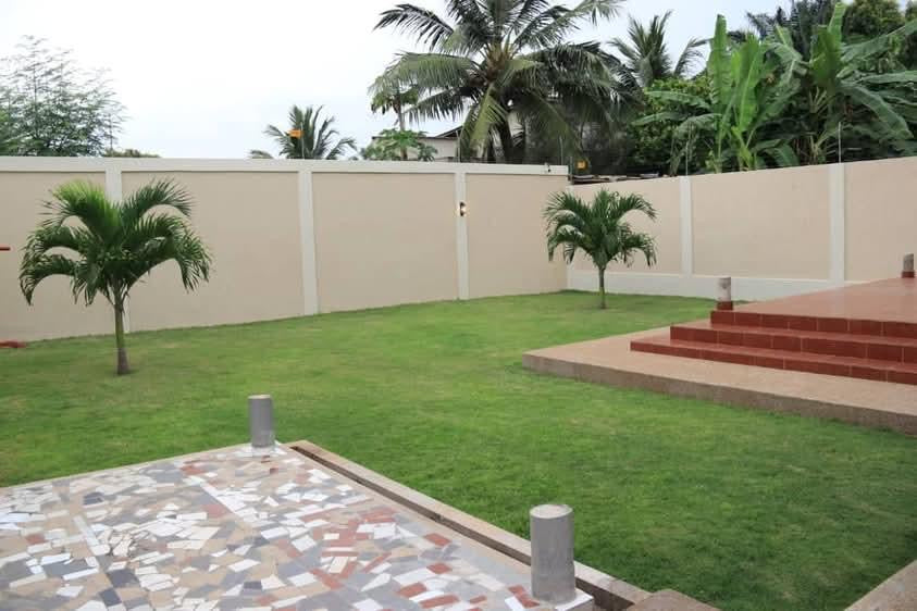 VILLA 7 PIÈCES À VENDRE À LOMÉ - HEDZRANAWOÉ