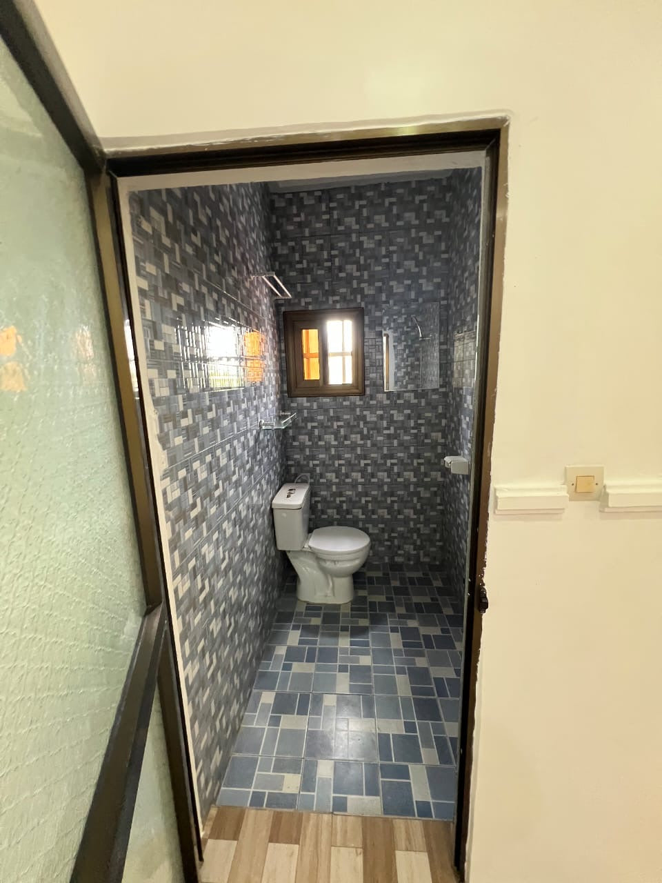 VILLA 6 PIÈCES À VENDRE À ZANGUÉRA KLÉMÉ – 300m²