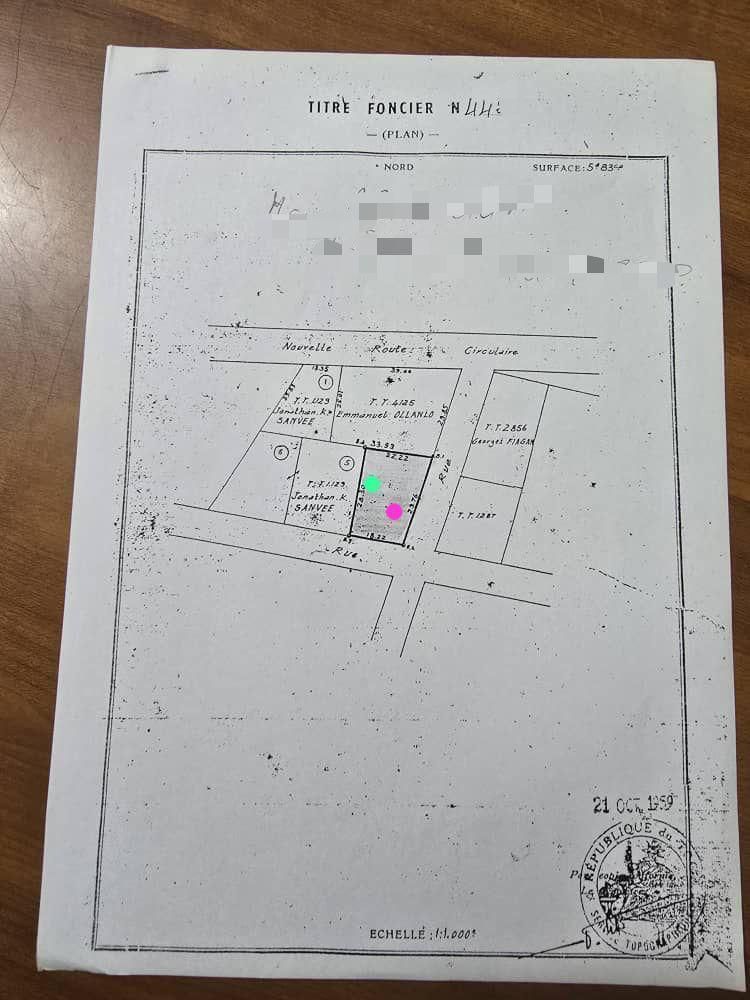 À VENDRE : TERRAIN DE 1565m² EN ANGLE, BORDURE GOUDRON À TOKOIN RAMCO