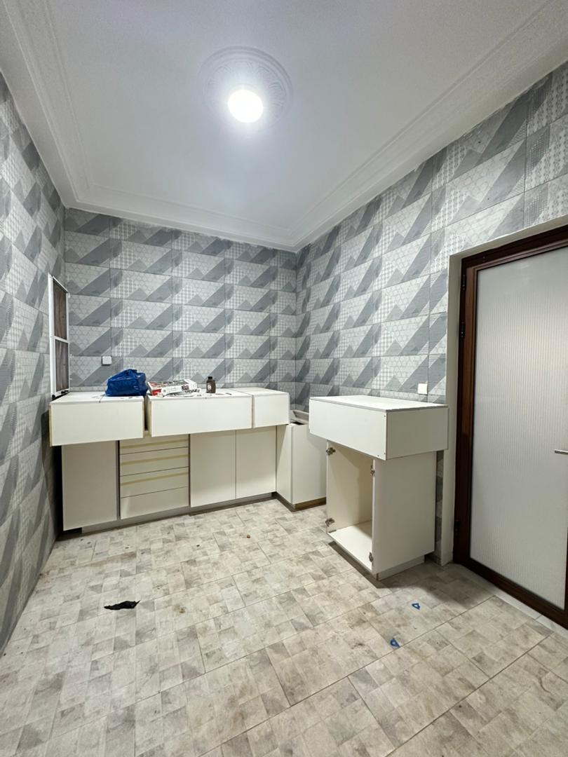 À VENDRE – VILLA DUPLEX DE 9 PIÈCES SUR DEMI-LOT À AGOÈ ATCHANVÉ