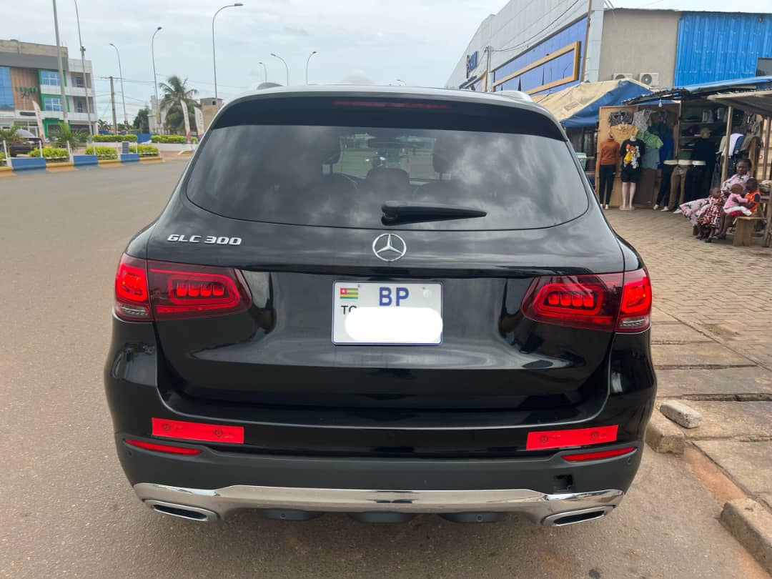 Mercedes Benz GLC 300 2021