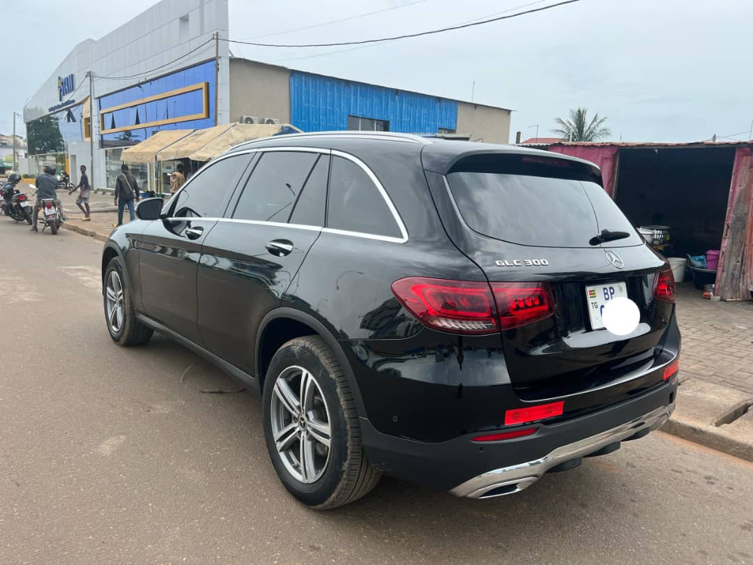 Mercedes Benz GLC 300 2021