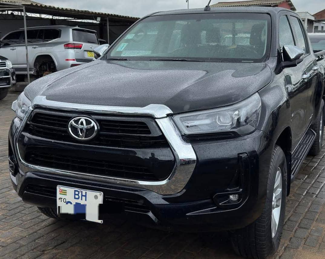 TOYOTA HILUX 2019