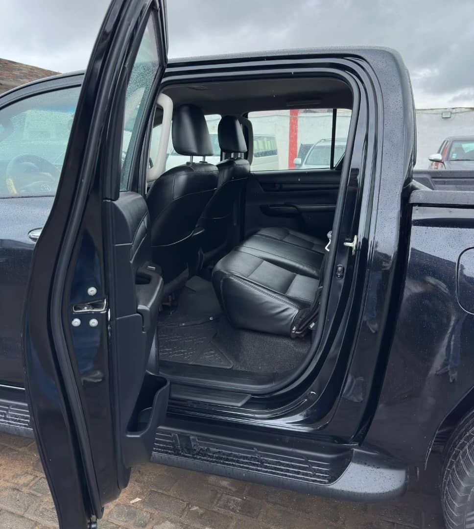 TOYOTA HILUX 2019
