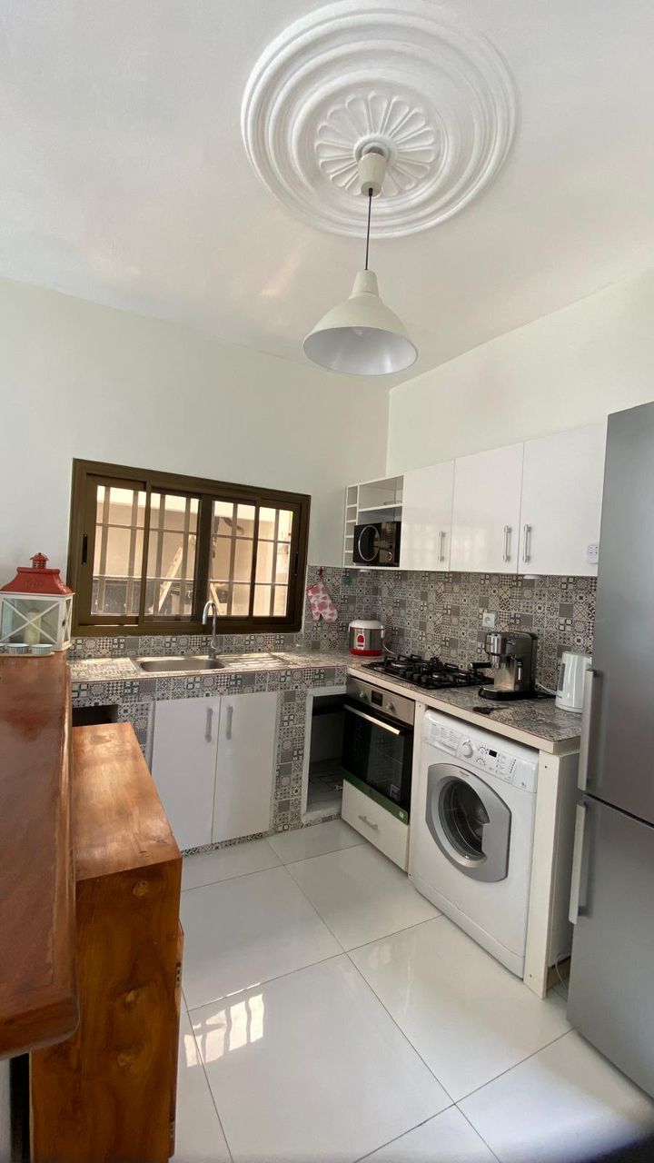LOMÉ – BAGUIDA AVÉPOZO – VILLA 7 PIÈCES AVEC PISCINE À VENDRE