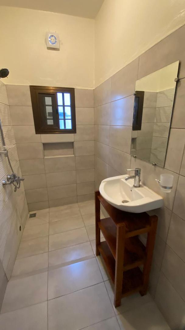 LOMÉ – BAGUIDA AVÉPOZO – VILLA 7 PIÈCES AVEC PISCINE À VENDRE