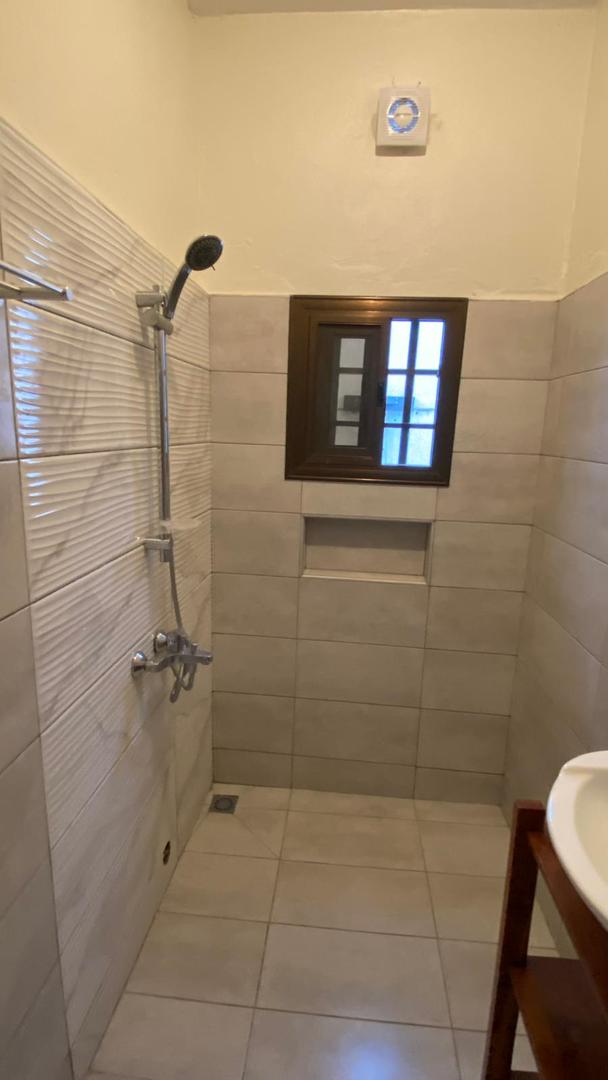 LOMÉ – BAGUIDA AVÉPOZO – VILLA 7 PIÈCES AVEC PISCINE À VENDRE