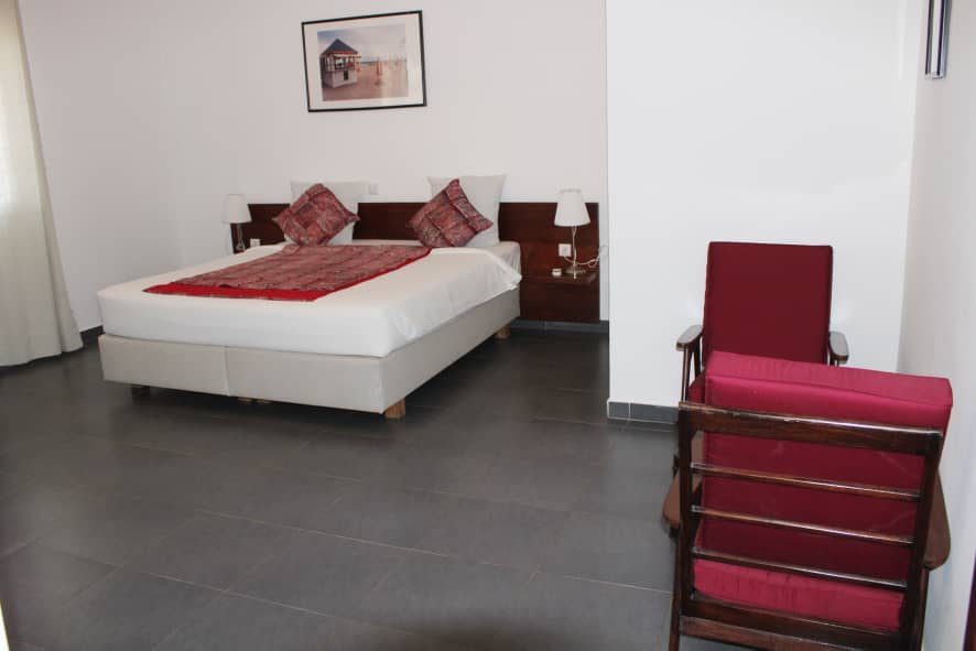 LOMÉ – AVÉPOZO (CÔTÉ PLAGE) – VILLA DUPLEX 11 PIÈCES AVEC PISCINE À VENDRE