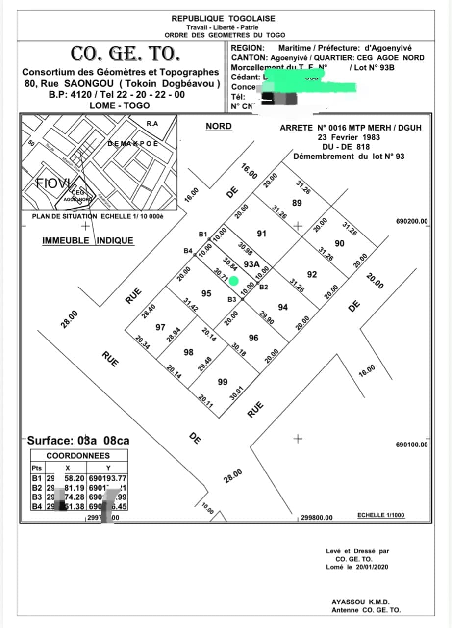Vente demi-lot de 300 m² avec 1 chambre et salon inachevés, Agoè Assiyéyé – 21 millions FCFA
