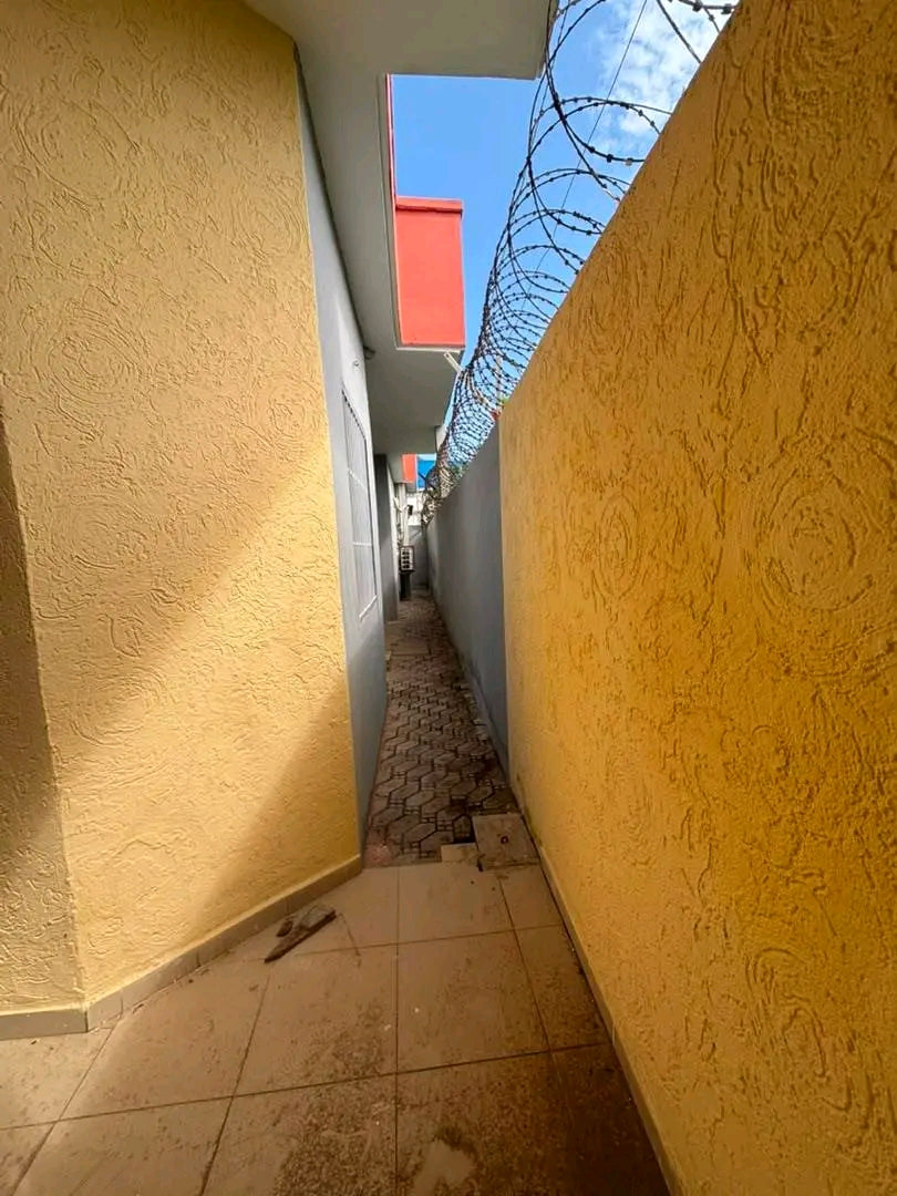 Villa 2 chambres en location à Baguida Luxolin – 150 000 FCFA/mois