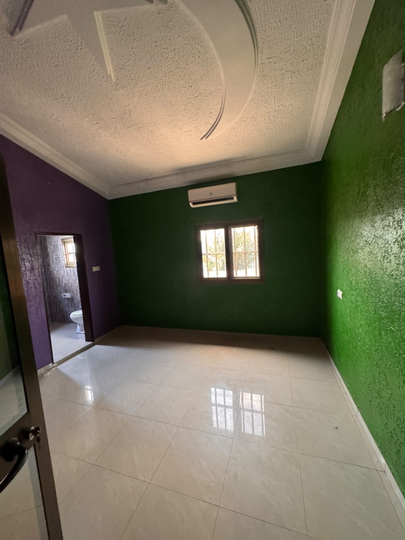 Appartement 3 chambres à louer à Avédji pharmacie apollon - 100000 FCFA