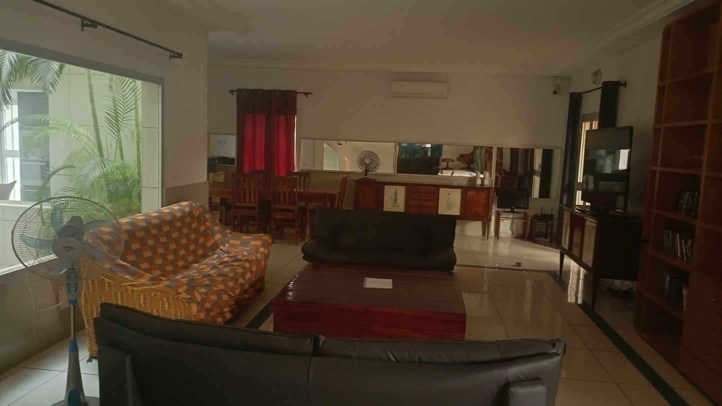 Villa R+1 en vente à Kégué Kpatcha – 420 millions FCFA