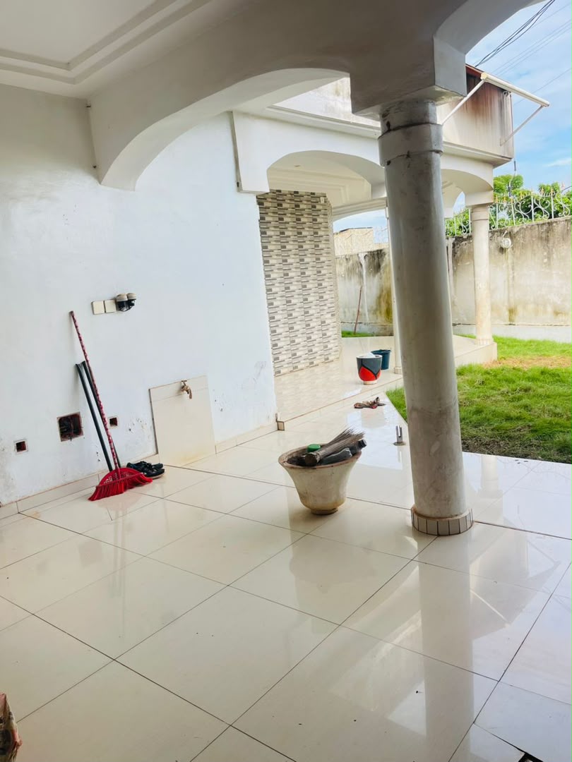 Villa 2 chambres à louer à Adidogomé Ségbé Akato – 80 000 FCFA