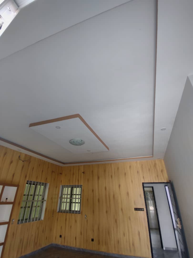 Villa 2 chambres à louer à Agbalepedo – 200 000 FCFA