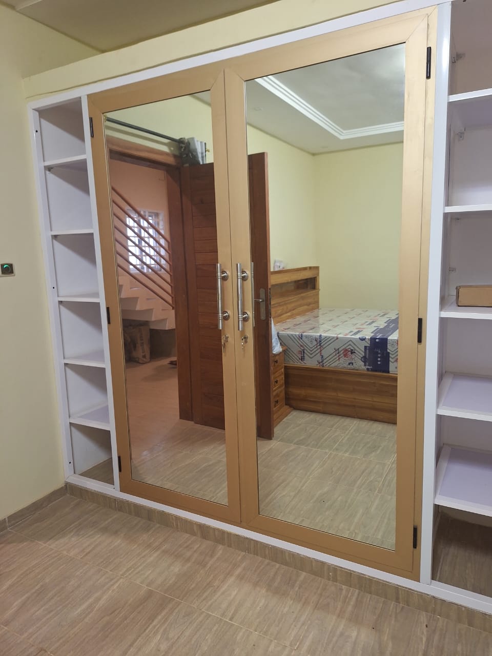 Villa 3 chambres avec dépendance en vente à Akato plage – 60 millions FCFA