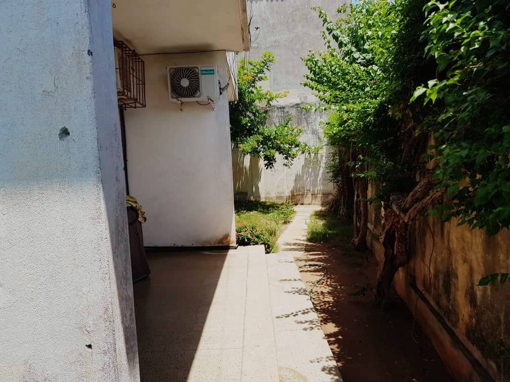 Villa 3 pièces en vente en angle de rue à Tokoin Hôpital – 47 millions FCFA