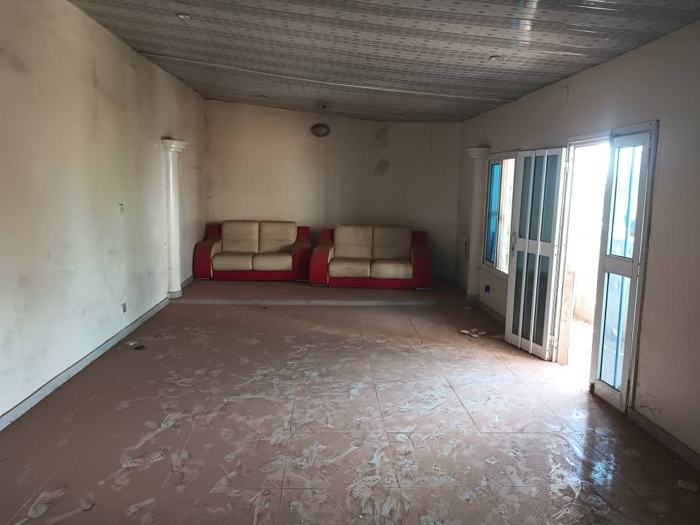 Villa 5 chambres de 150 m² en vente à Adidogomé Assiyéyé – 25 millions FCFA