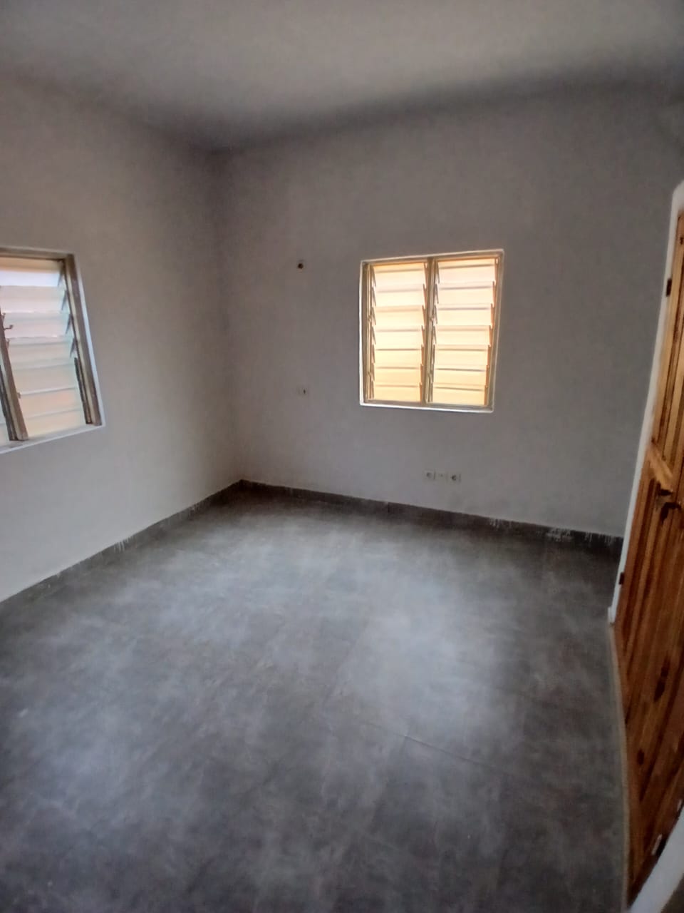 Villa 3 chambres salon à louer à Hédzranawoé Tsinga – 350 000 FCFA