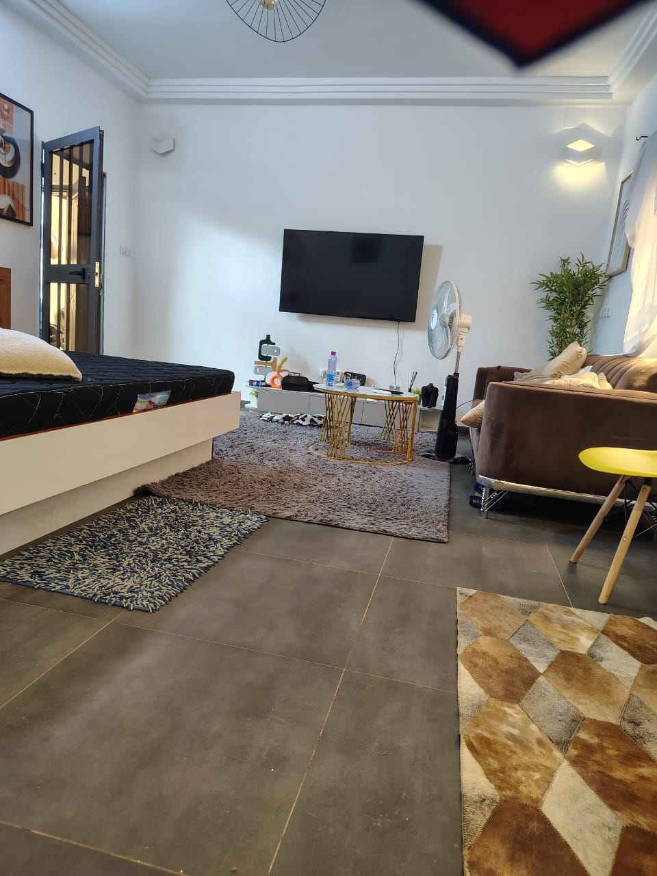 Cour meublée 1 pièce à louer à Amadahomé Cap – 250000 FCFA