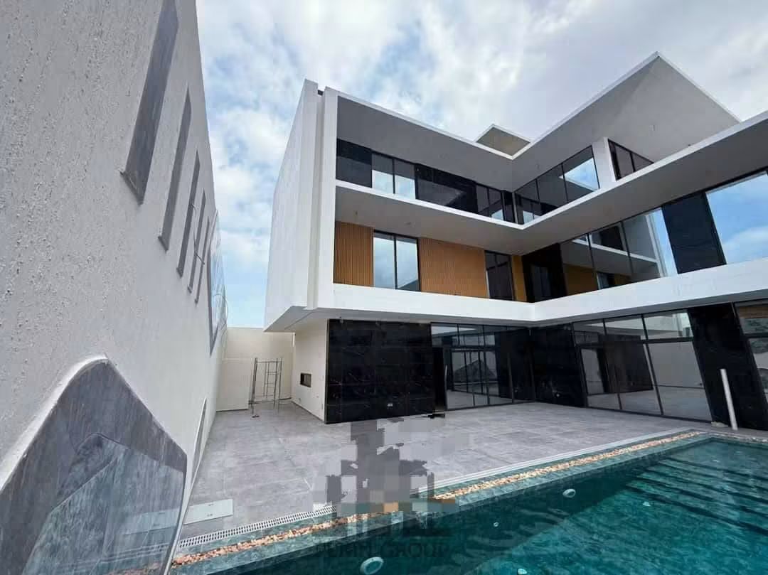 Villa de 600 m² en vente à Tokoin Wuiti – 900 millions FCFA