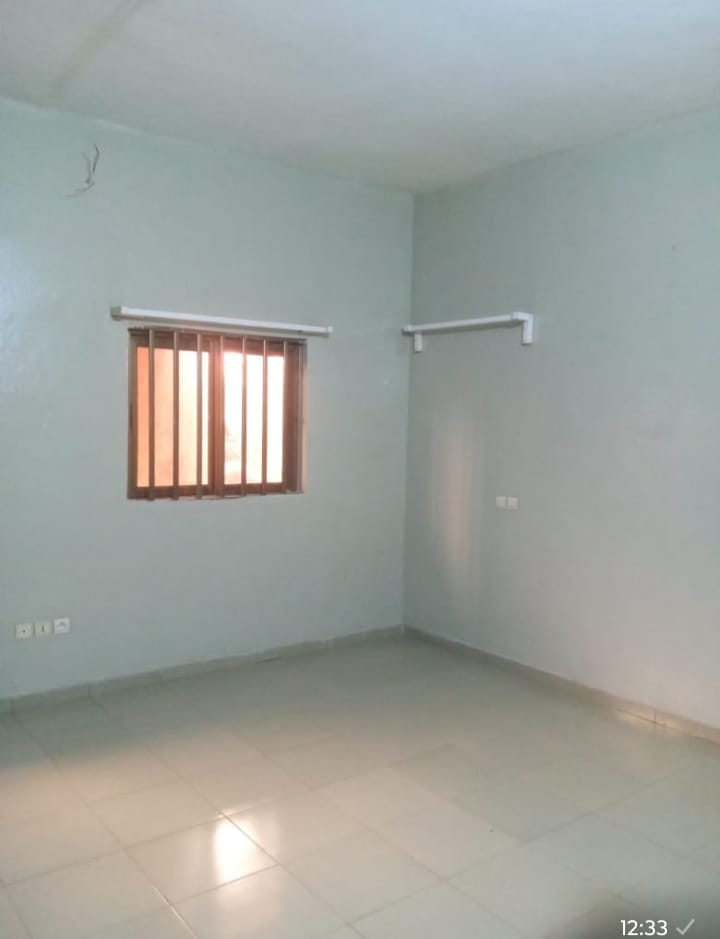 Appartement 5 chambres salon en location à Agoè Nanégbè - 160 000 FCFA