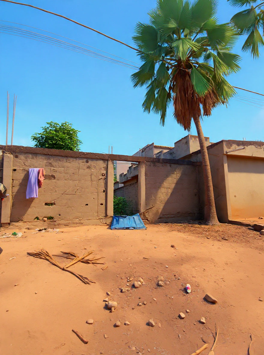 Terrain d'un lot en vente proche du goudron à Agoè Zossime – 27 millions FCFA