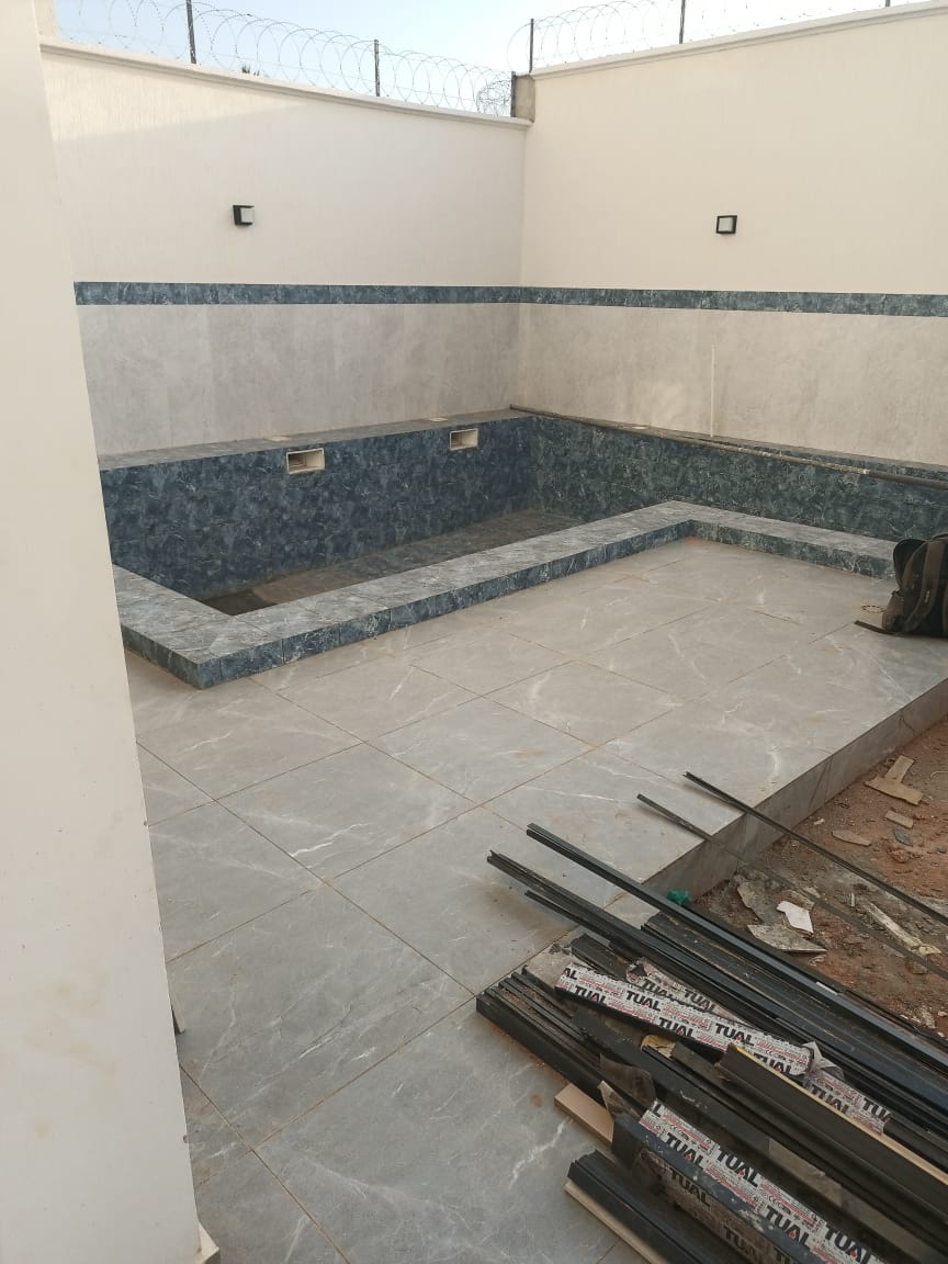Villa 5 chambres en vente à Totsi – 240 millions FCFA