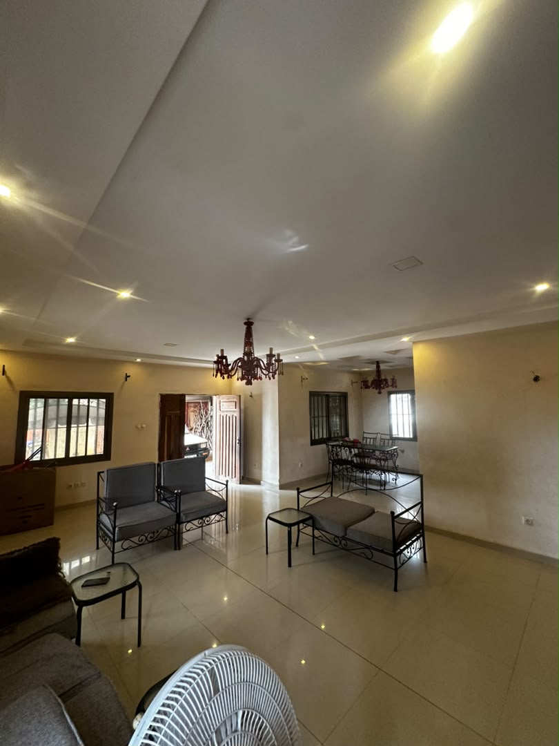 Villa 2 chambres en vente à Légbassito – 45 millions FCFA