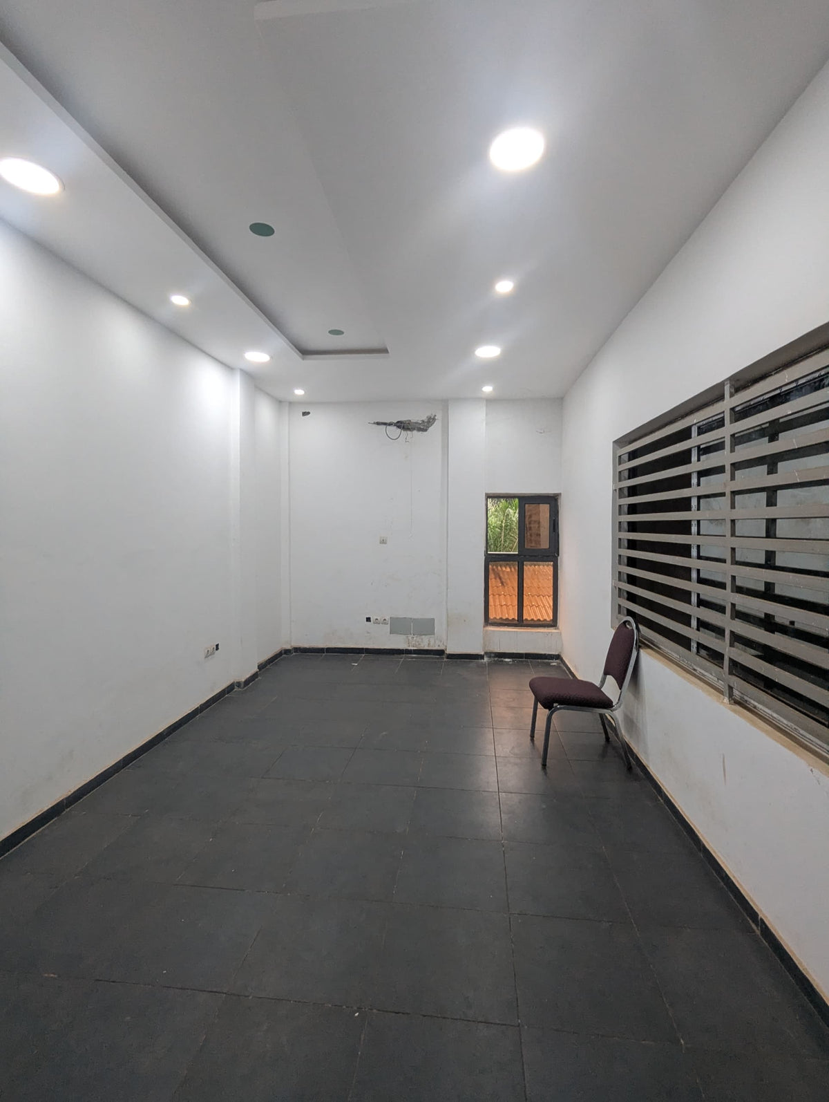 Immeuble en vente à Agoè 02 Lions, angle de rue – 133 millions FCFA