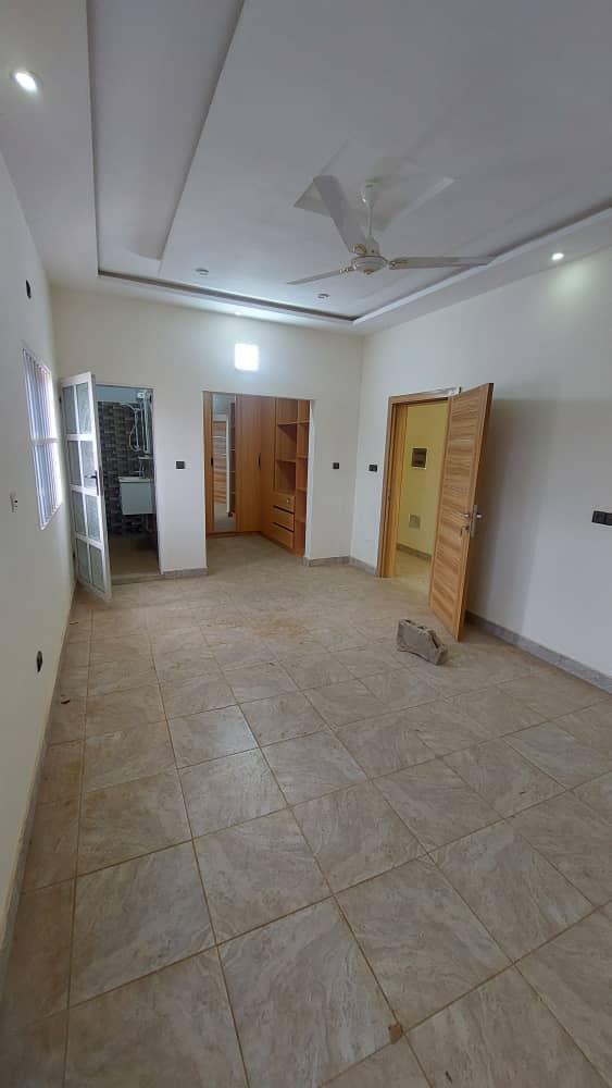 Villa R+2 de 6 chambres en location à Adidogomé Ségbé Rasta