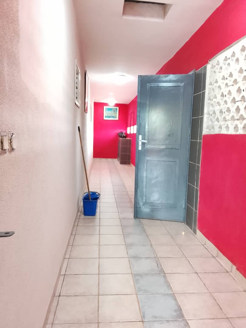 Appartement 2 chambres salon en location à Amadahome – 70 000 FCFA