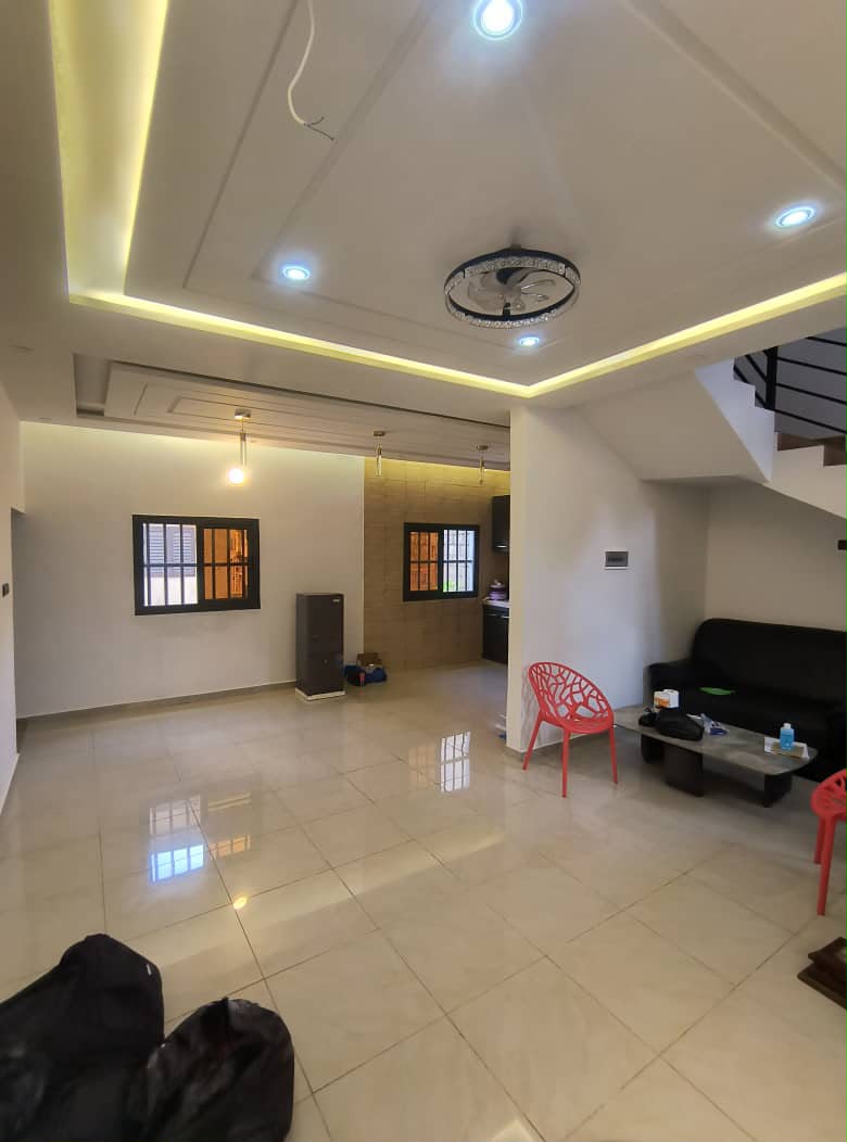 Villa duplex chic à louer à Super Tako – 350 000 FCFA/mois