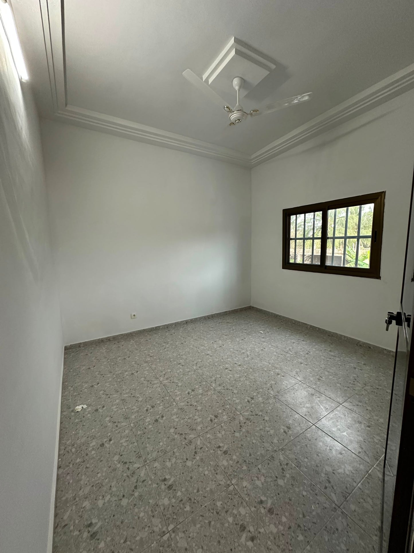 Appartement semi-scindé de 2 chambres salons en location à Atilamonou – 85000 FCFA