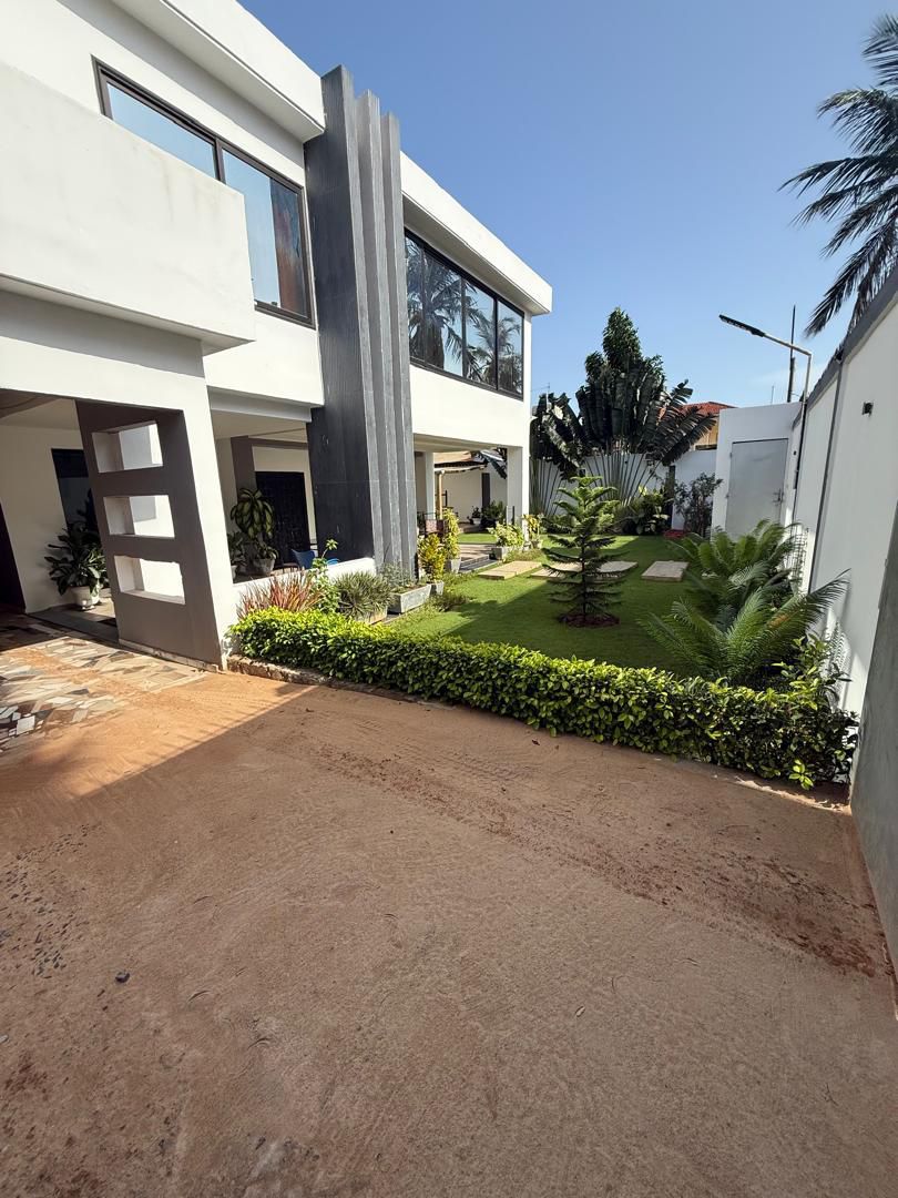 Villa duplex en vente à Avénou – 200 millions FCFA