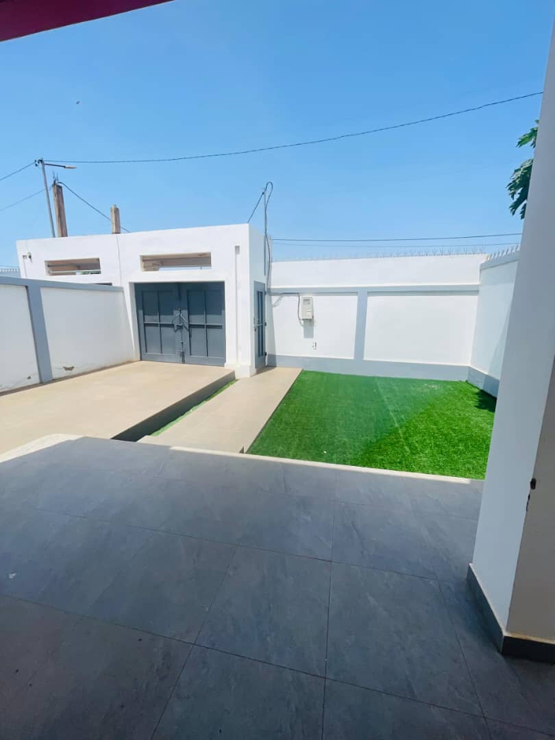 Villa duplex haut standing en location à Kégué Tsinga – 650000 FCFA