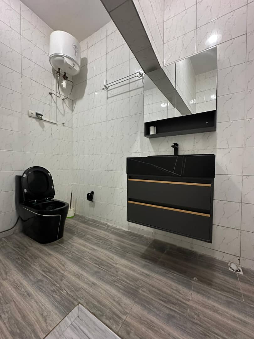 Villa 3 chambres en vente sur 300 m² à Zanguera UCAO – 57 millions FCFA
