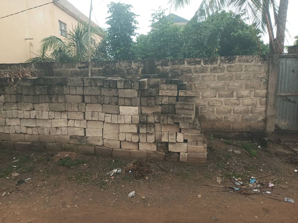 Terrain de 234 m² en vente clôturé à Avedji Ametossimé Sun City – 28 000 000 FCFA
