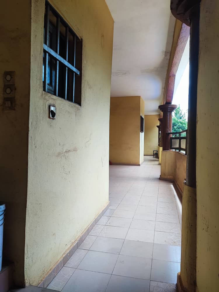 Maison de location en vente sur 1/4 de lot à Agoè Koffi Panou – 22 millions FCFA