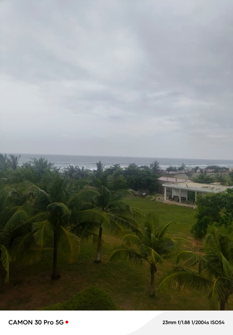 Terrain de 4 lots et 1/4 en vente à Avepozo côté plage – 25 millions FCFA