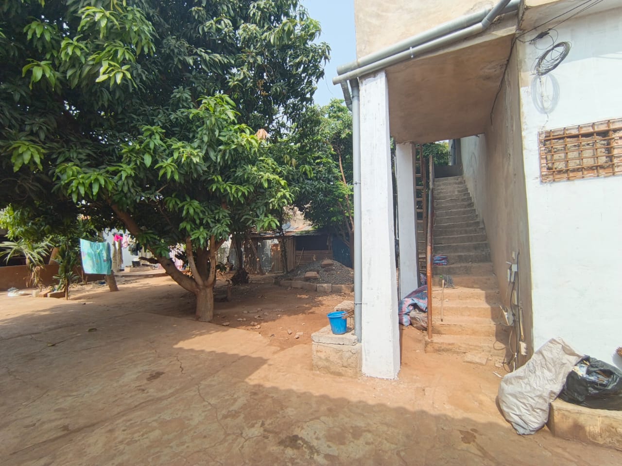 Maison en vente proche du goudron à Agoè Assiyéyé – 80 millions FCFA