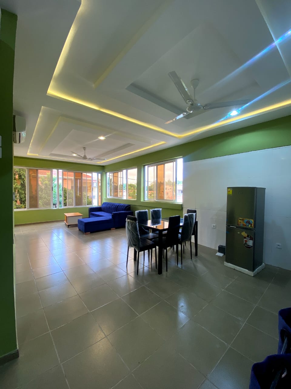 Villa duplex meublée 3 chambres à louer à Adidogomé cité MOKPOKPO – 350000 FCFA