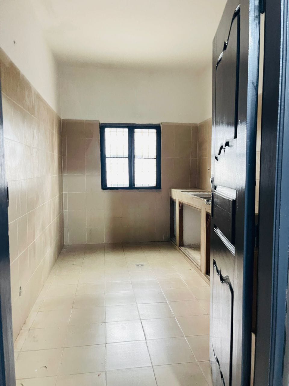 Appartement 3 chambres salon à louer à Adidogomé Aménopé – 80 000 FCFA
