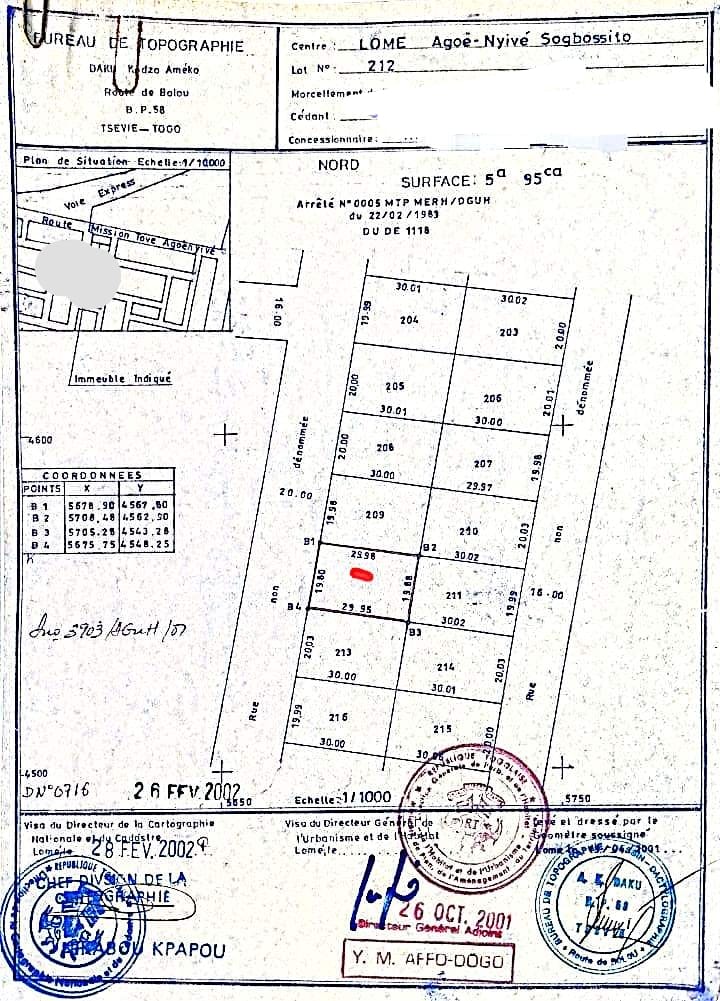 Terrain de 595 m² avec 4 boutiques en vente à Agoè Anonkui – 45 millions FCFA