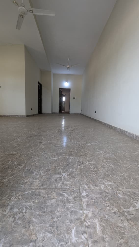 Appartement de 5 chambres à louer à Baguida – 150 000 FCFA