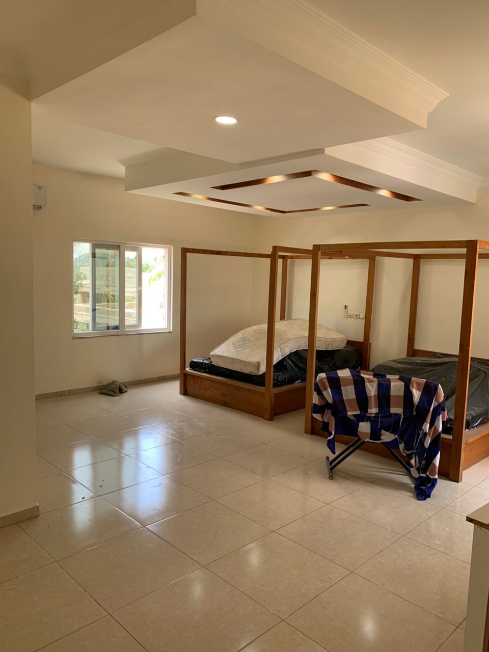 Villa 7 pièces en vente à Agoe Minamadou – 300 millions FCFA
