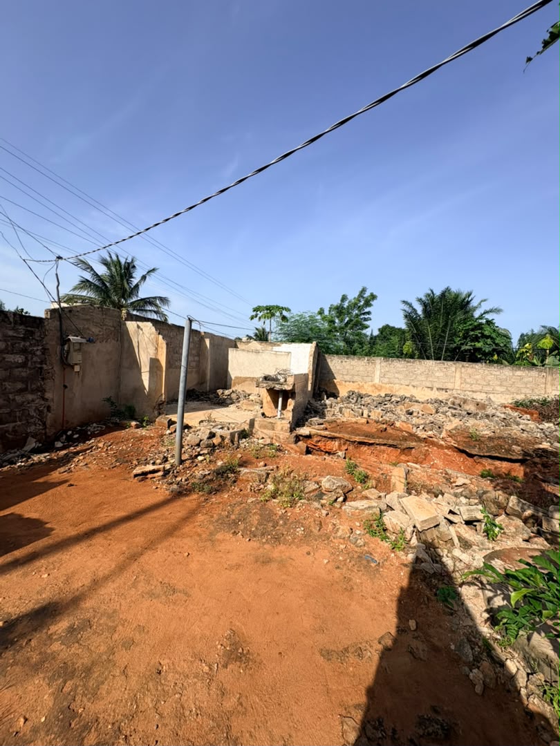 Terrain de 2 lots en vente à Adidogomé Aïséd – 21 millions FCFA